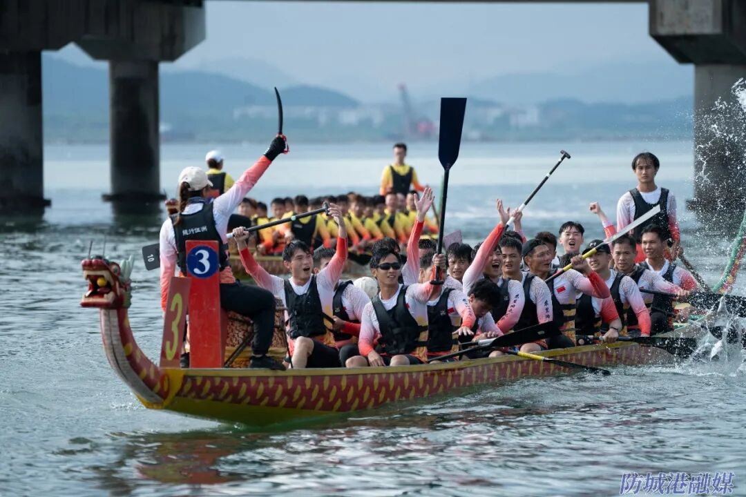 冠军行列.jpg 冠军行列.jpg